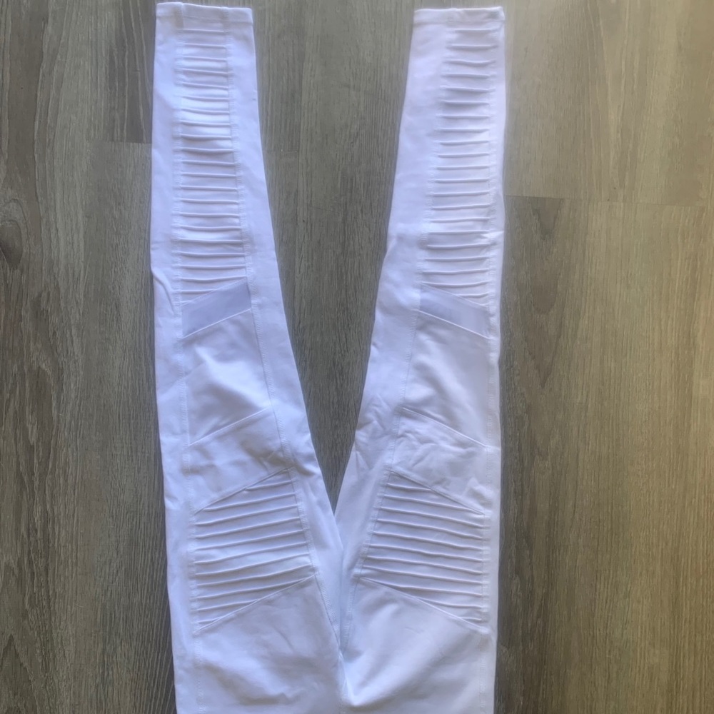 Alo yoga motto leggings